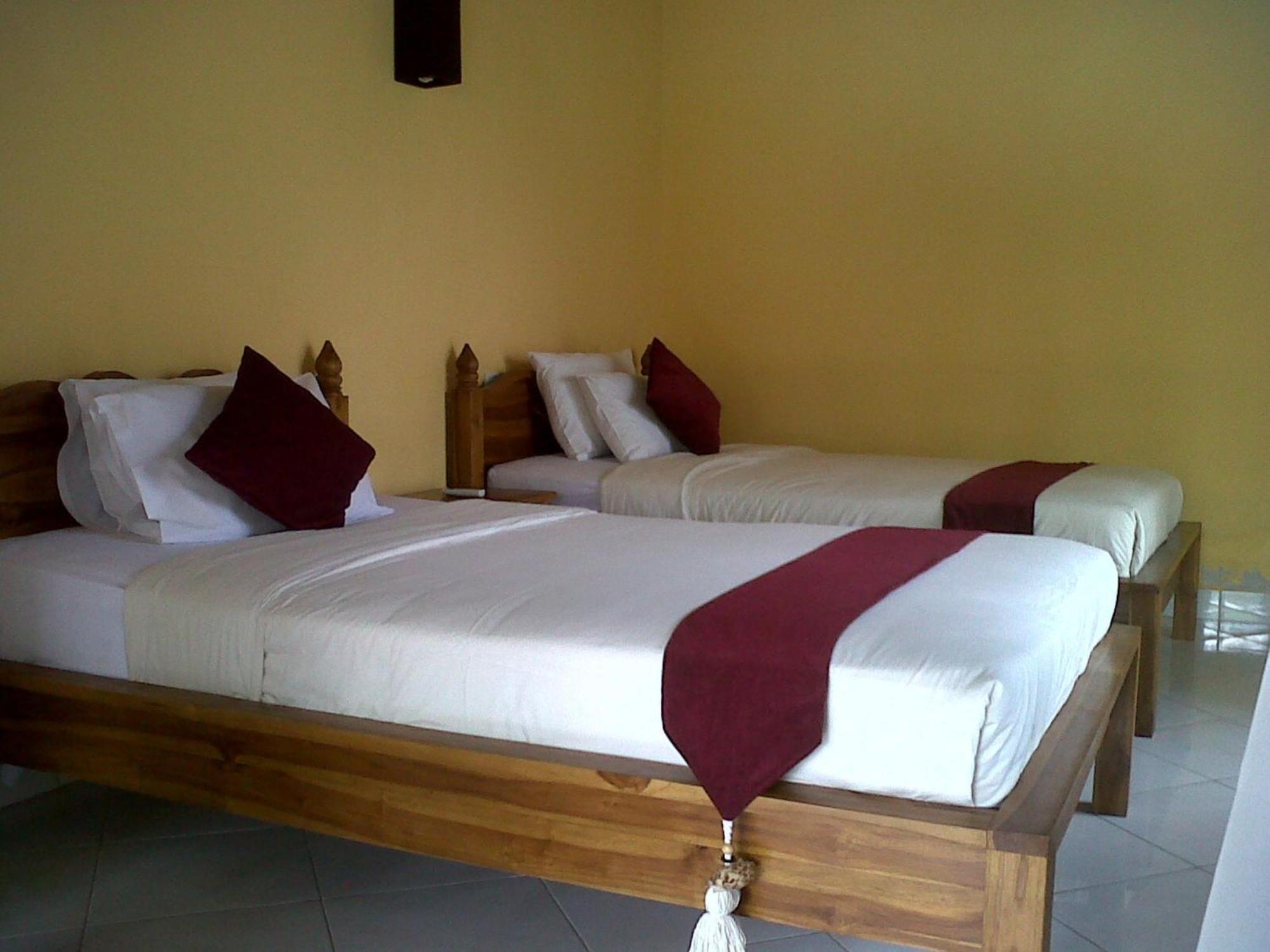Mutiara Bali Hotel Candidasa Екстериор снимка