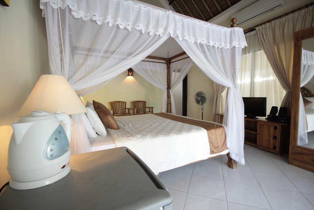 Mutiara Bali Hotel Candidasa Екстериор снимка