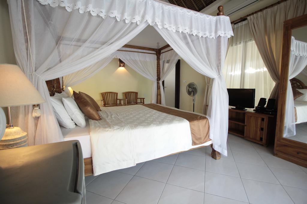 Mutiara Bali Hotel Candidasa Екстериор снимка