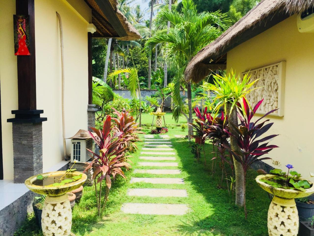 Mutiara Bali Hotel Candidasa Екстериор снимка