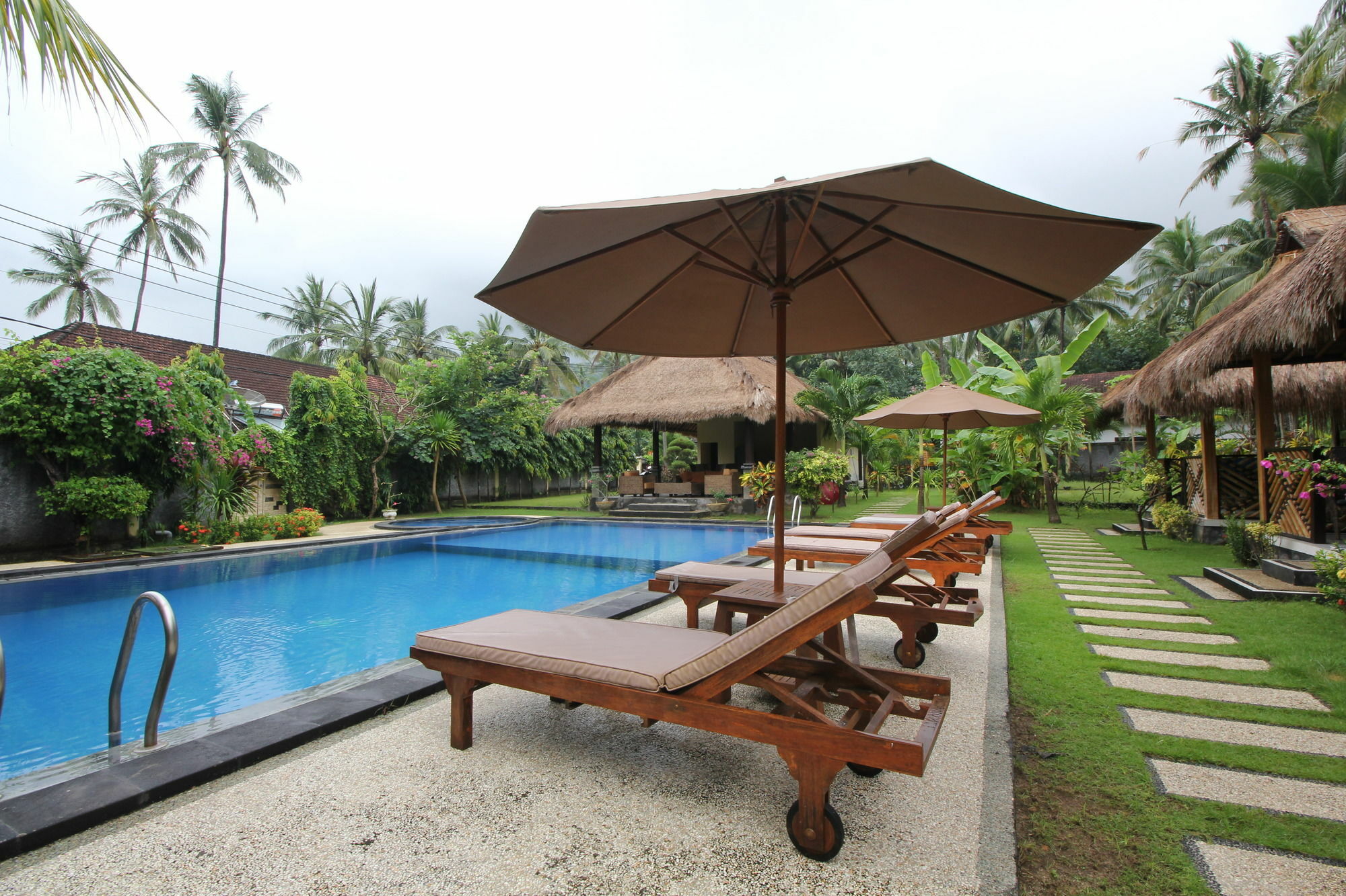 Mutiara Bali Hotel Candidasa Екстериор снимка